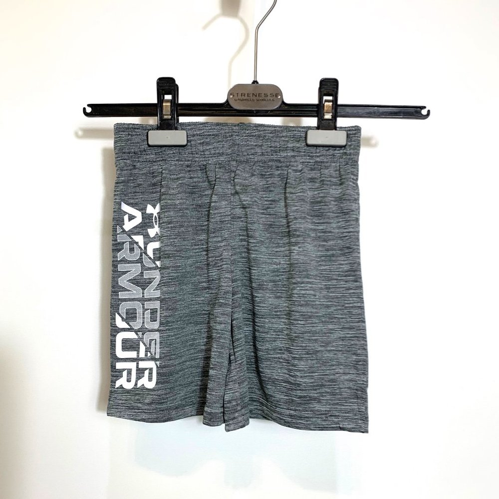 Under Armour NWT Boys Gray Shorts Size 4